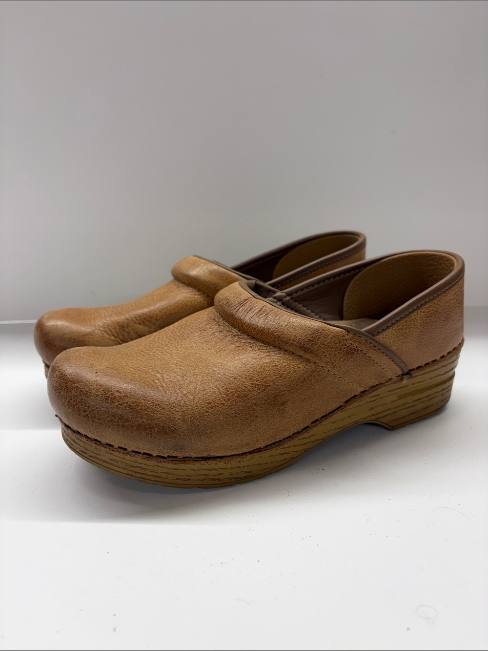 Used Dansko Professional Clog Women’s Size 39